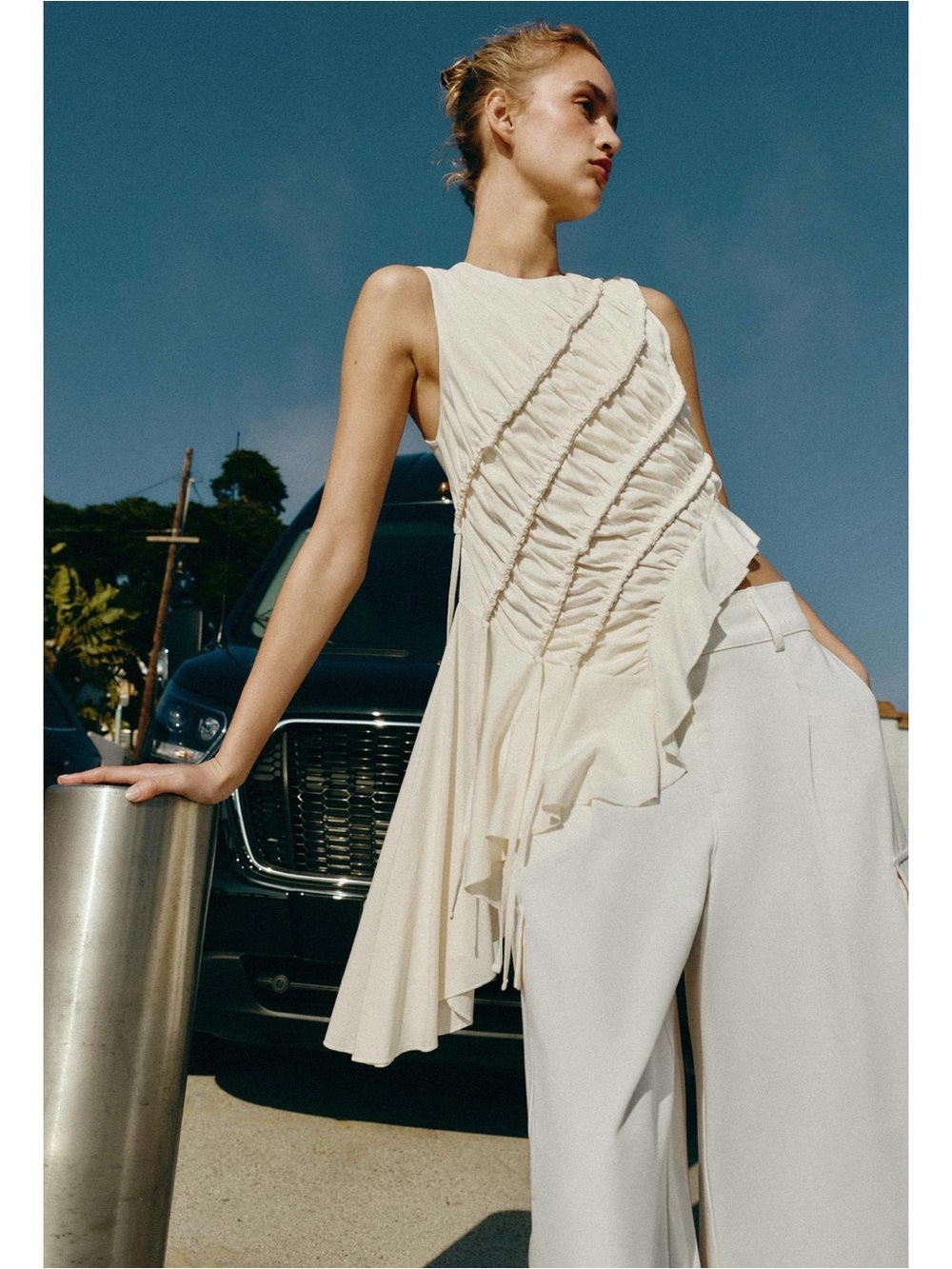 Zara ASYMMETRIC RUCHED TOP